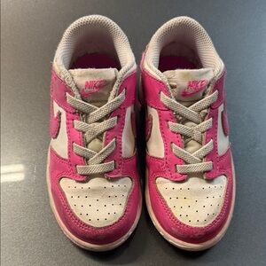Nike Kids Sneakers in Pink and White